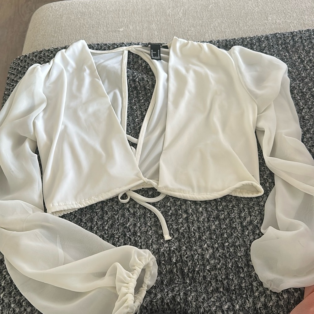 Crop top size medium